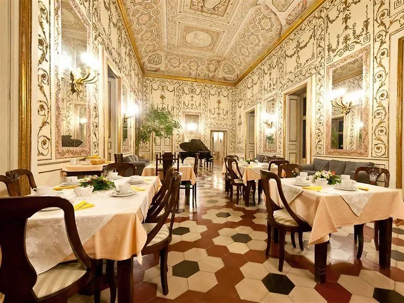 Decumani Hotel De Charme Neapel 4*,