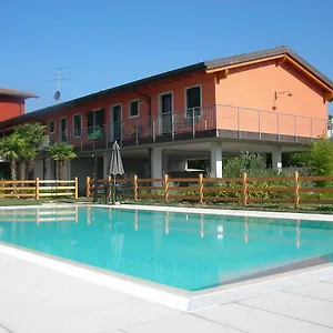  Vakantieboerderij Al Dugale Italië